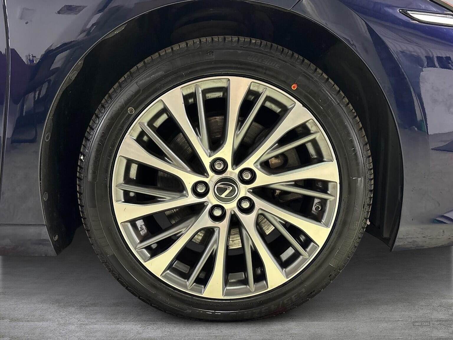 Jul 2020 Lexus ES 300H 2.5 4Dr Cvt [Premium Pack]