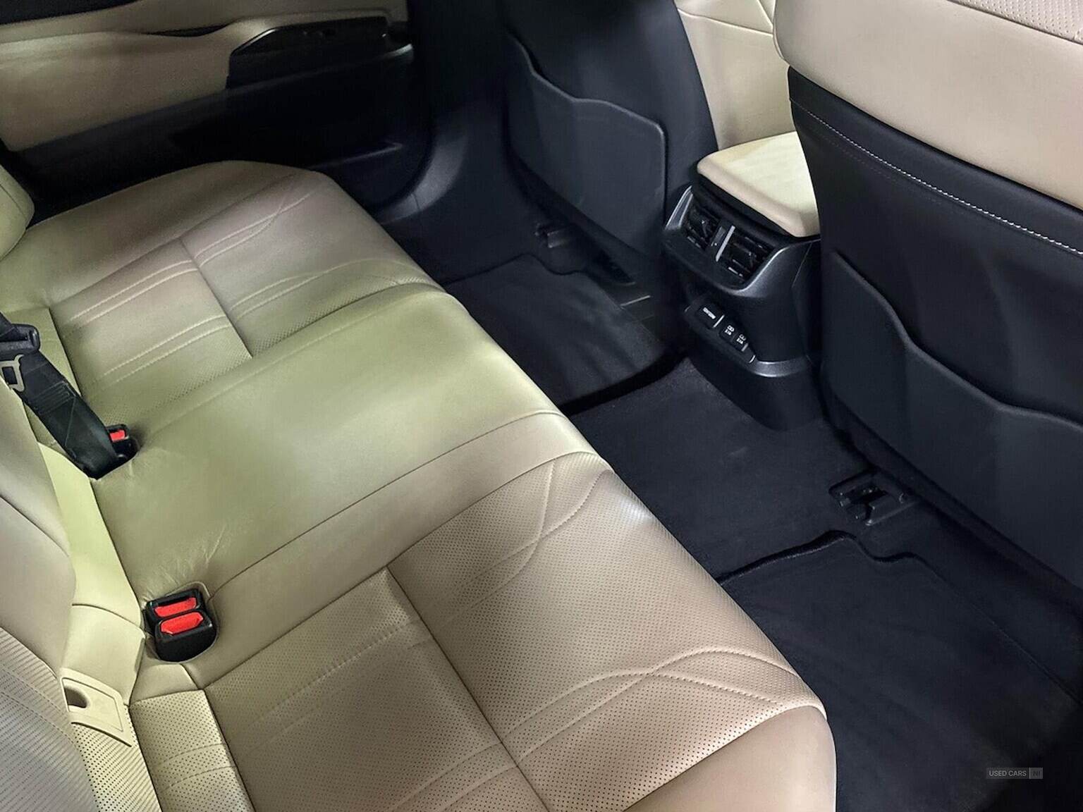 Jul 2020 Lexus ES 300H 2.5 4Dr Cvt [Premium Pack]
