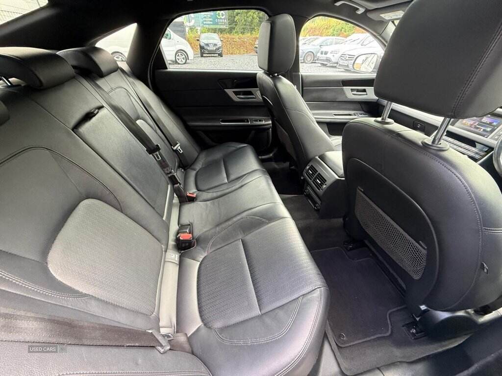 Jan 2016 Jaguar XF 2.0d Prestige 4dr Auto