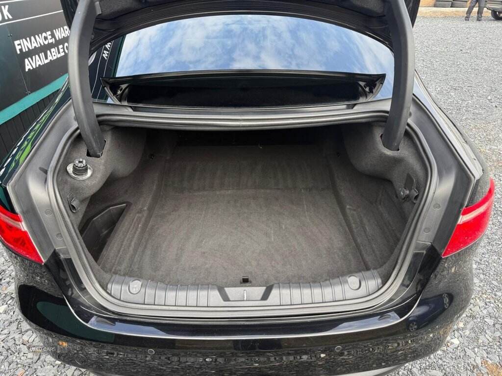 Jan 2016 Jaguar XF 2.0d Prestige 4dr Auto