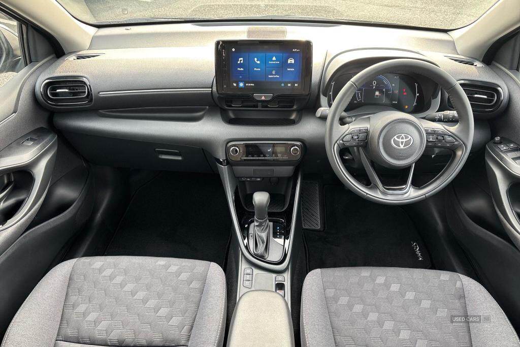 Mar 2025 Toyota Yaris 1.5 Hybrid Design 5dr CVT