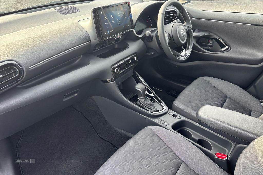 Mar 2025 Toyota Yaris 1.5 Hybrid Design 5dr CVT
