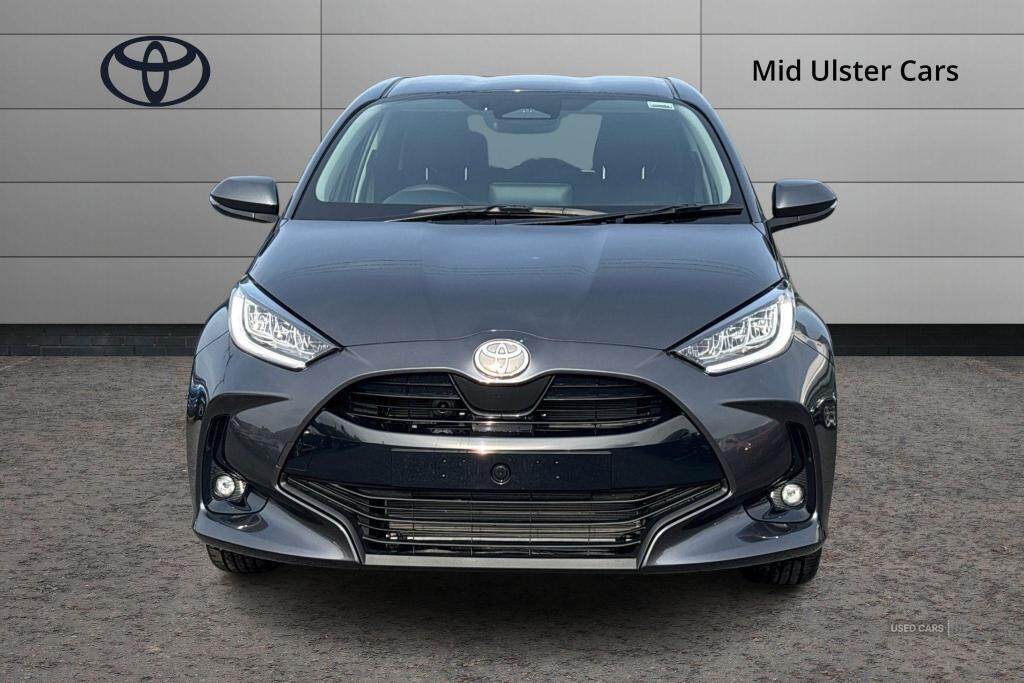 Mar 2025 Toyota Yaris 1.5 Hybrid Design 5dr CVT