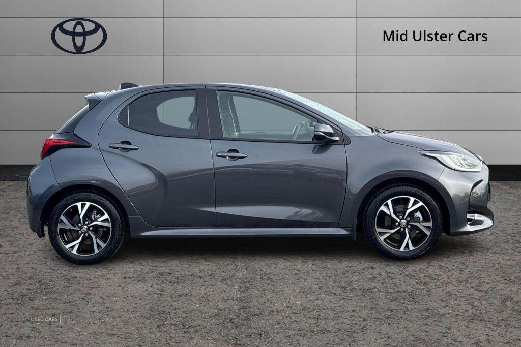Mar 2025 Toyota Yaris 1.5 Hybrid Design 5dr CVT
