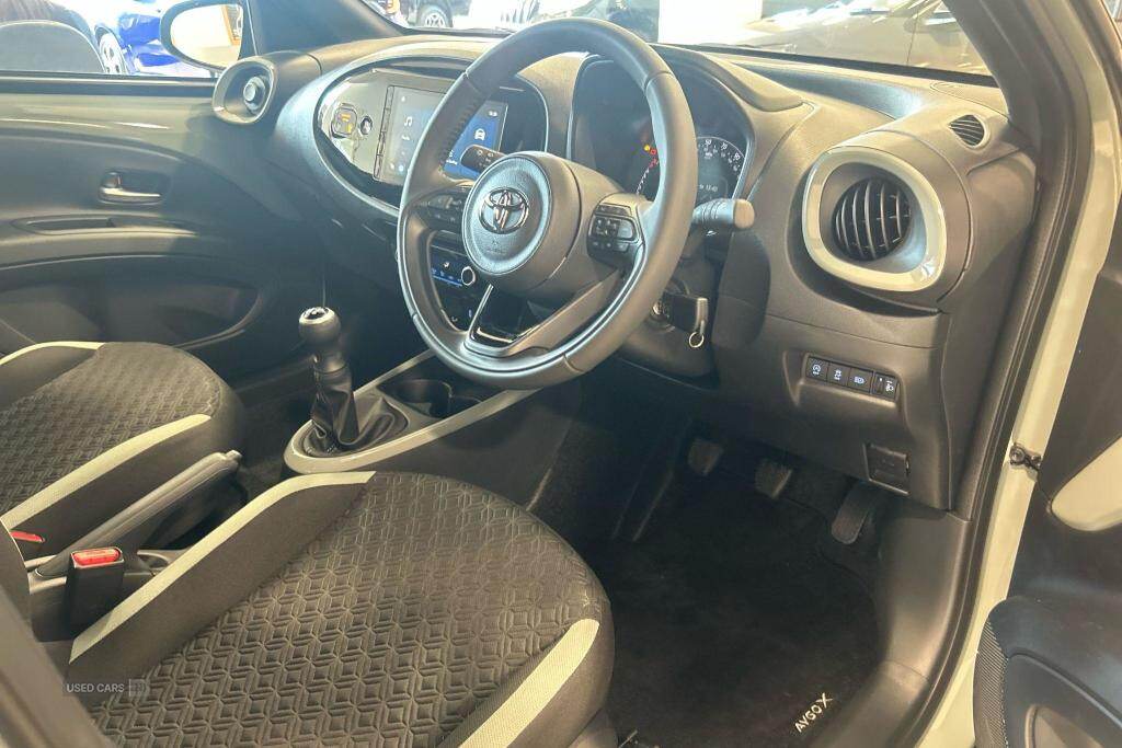 May 2025 Toyota Aygo X 1.0 VVT-i Edge 5dr