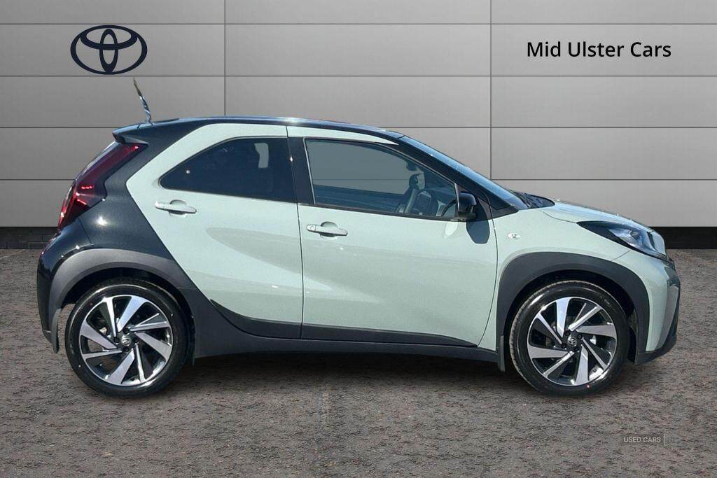 May 2025 Toyota Aygo X 1.0 VVT-i Edge 5dr
