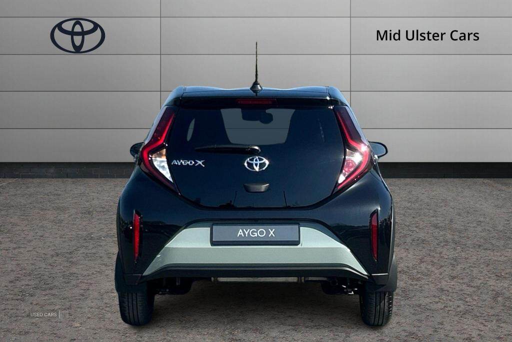 May 2025 Toyota Aygo X 1.0 VVT-i Edge 5dr