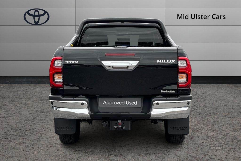Jun 2025 Toyota Hilux Invincible D/Cab Pick Up 2.4 D-4D Auto