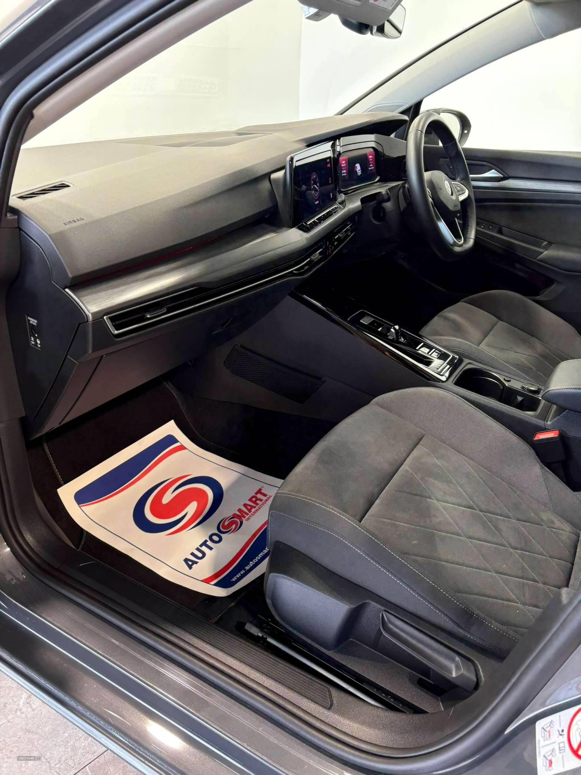 Apr 2023 Volkswagen Golf 1.4 TSI eHybrid Style 5dr DSG