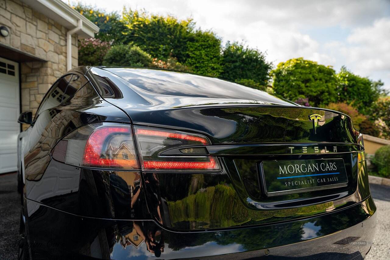 Jan 2018 TESLA Model S 307kW 90kWh Dual Motor 5dr Auto