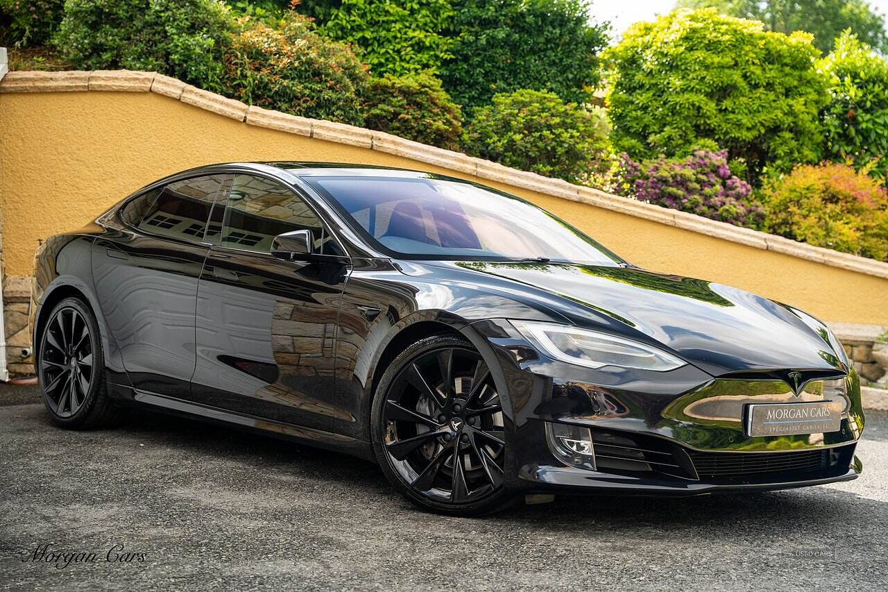 Jan 2018 TESLA Model S 307kW 90kWh Dual Motor 5dr Auto