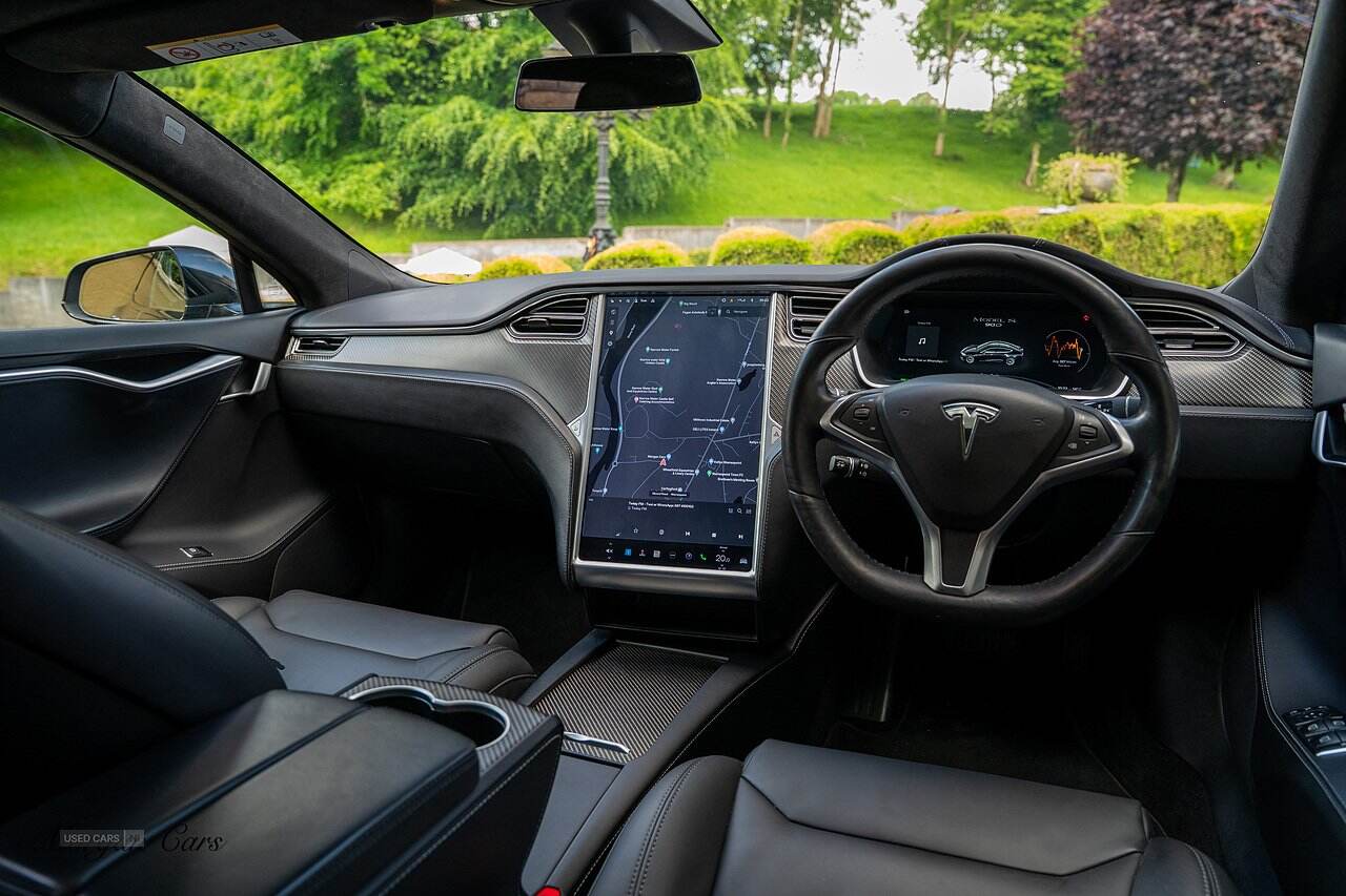 Jan 2018 TESLA Model S 307kW 90kWh Dual Motor 5dr Auto