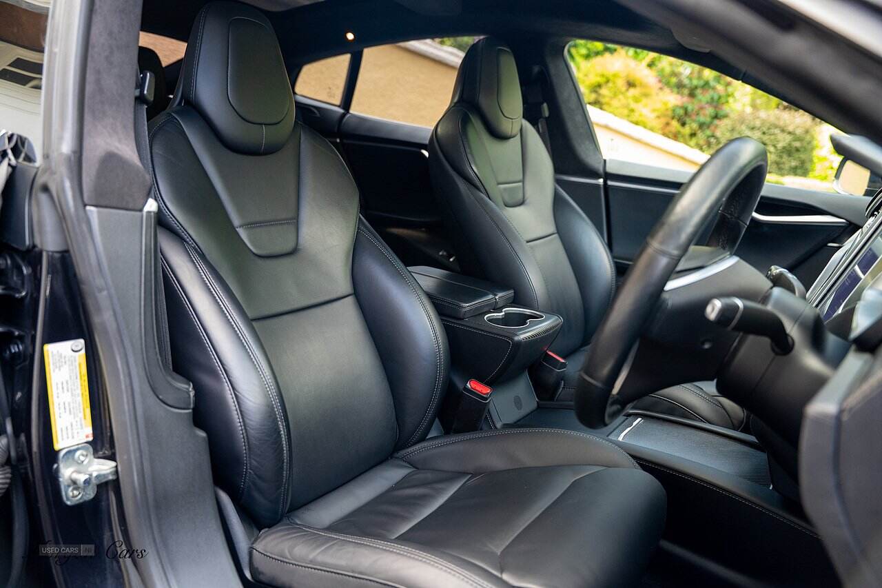 Jan 2018 TESLA Model S 307kW 90kWh Dual Motor 5dr Auto