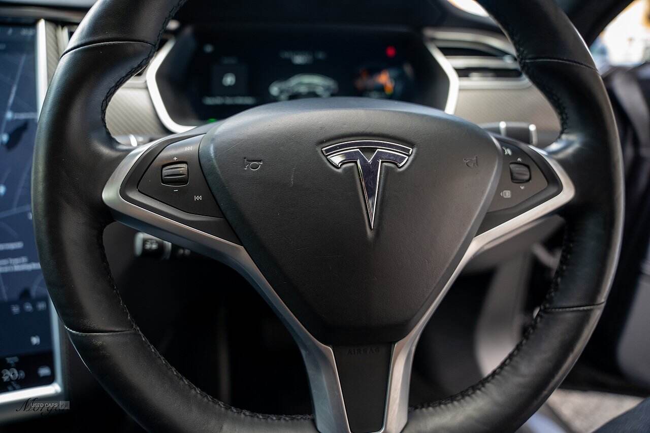Jan 2018 TESLA Model S 307kW 90kWh Dual Motor 5dr Auto