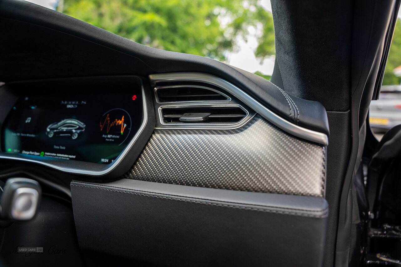 Jan 2018 TESLA Model S 307kW 90kWh Dual Motor 5dr Auto