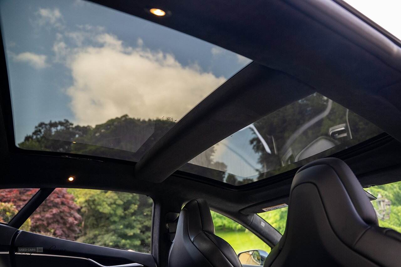 Jan 2018 TESLA Model S 307kW 90kWh Dual Motor 5dr Auto
