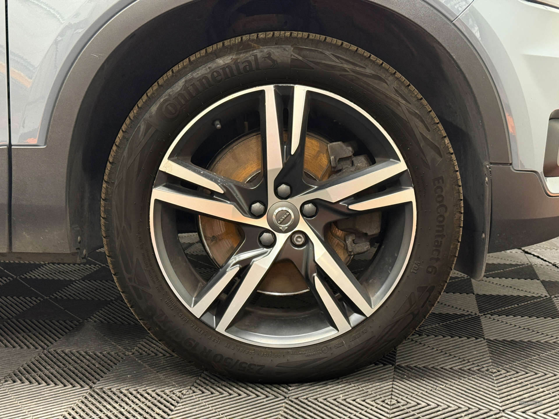 May 2021 Volvo XC40 1.5 T4 Recharge PHEV R DESIGN 5dr Auto