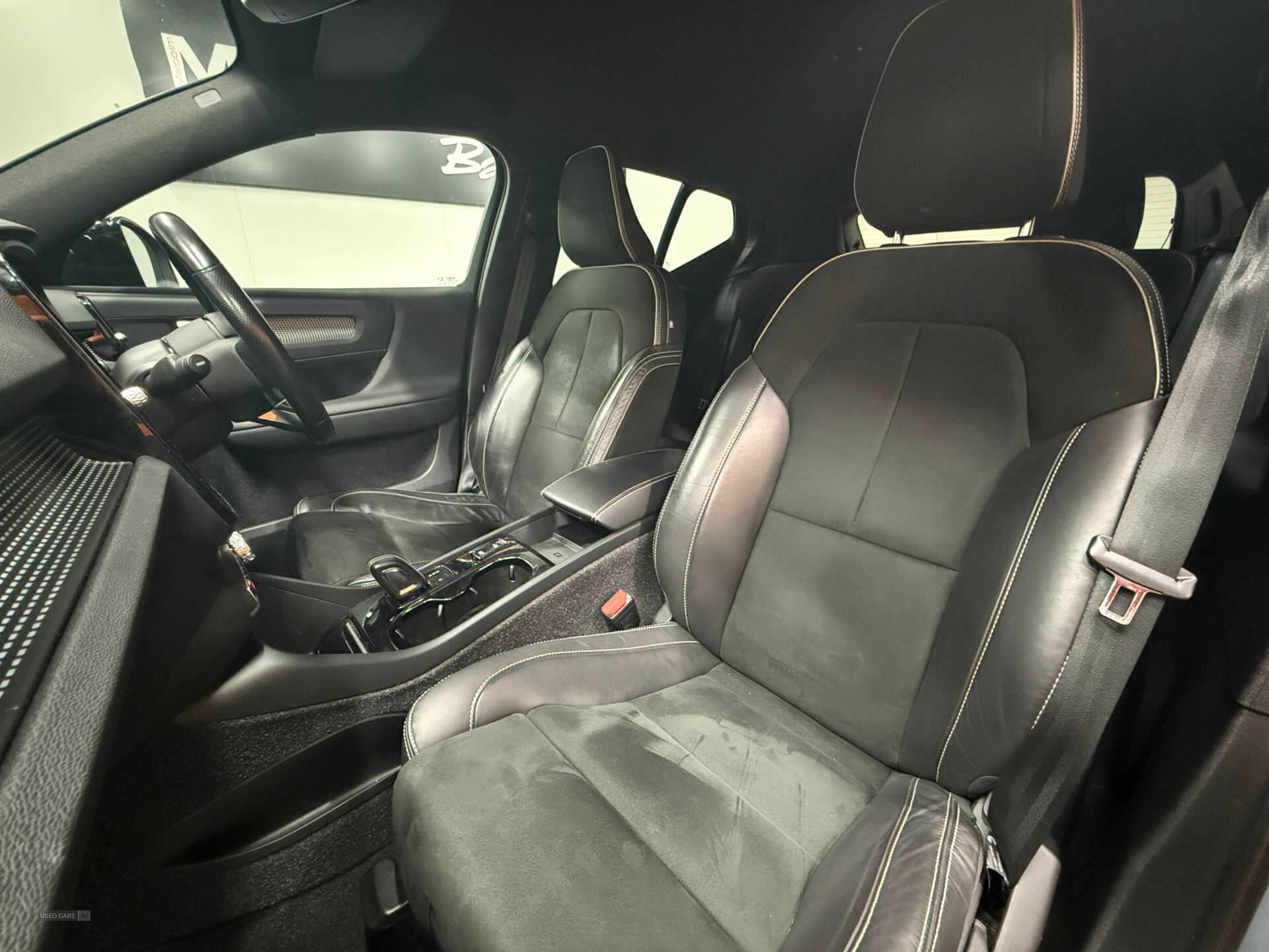 May 2021 Volvo XC40 1.5 T4 Recharge PHEV R DESIGN 5dr Auto
