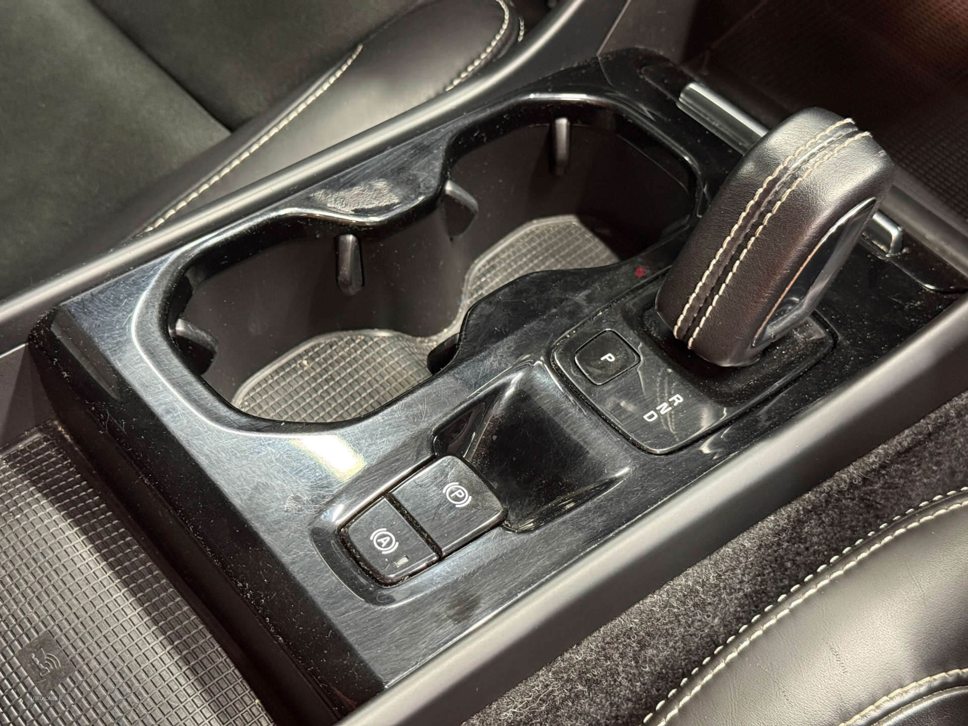 May 2021 Volvo XC40 1.5 T4 Recharge PHEV R DESIGN 5dr Auto