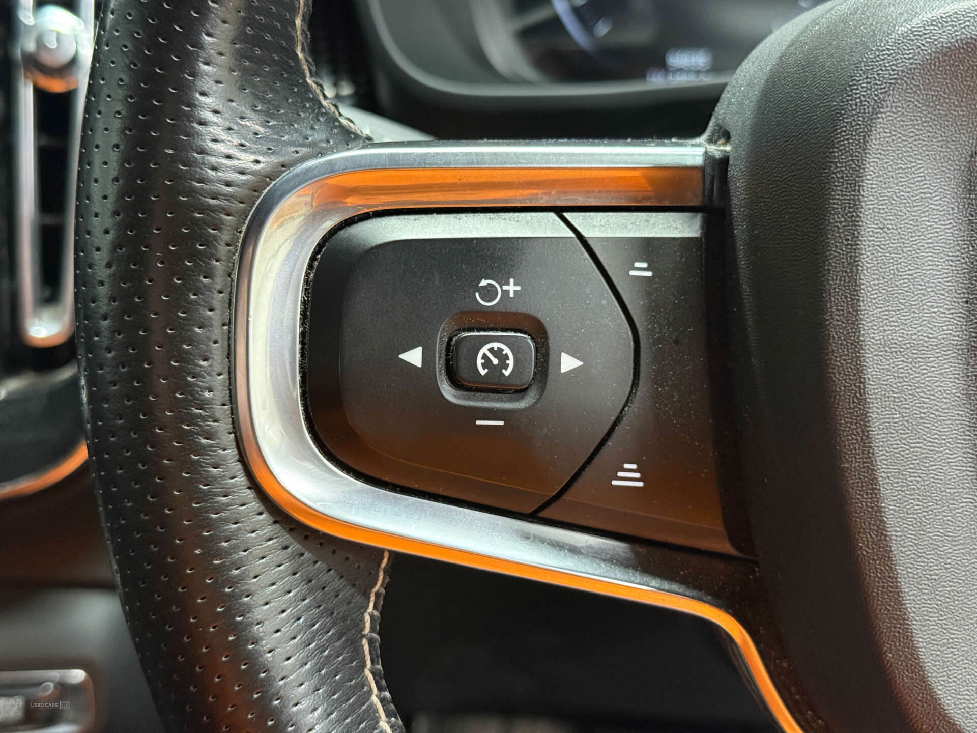 May 2021 Volvo XC40 1.5 T4 Recharge PHEV R DESIGN 5dr Auto