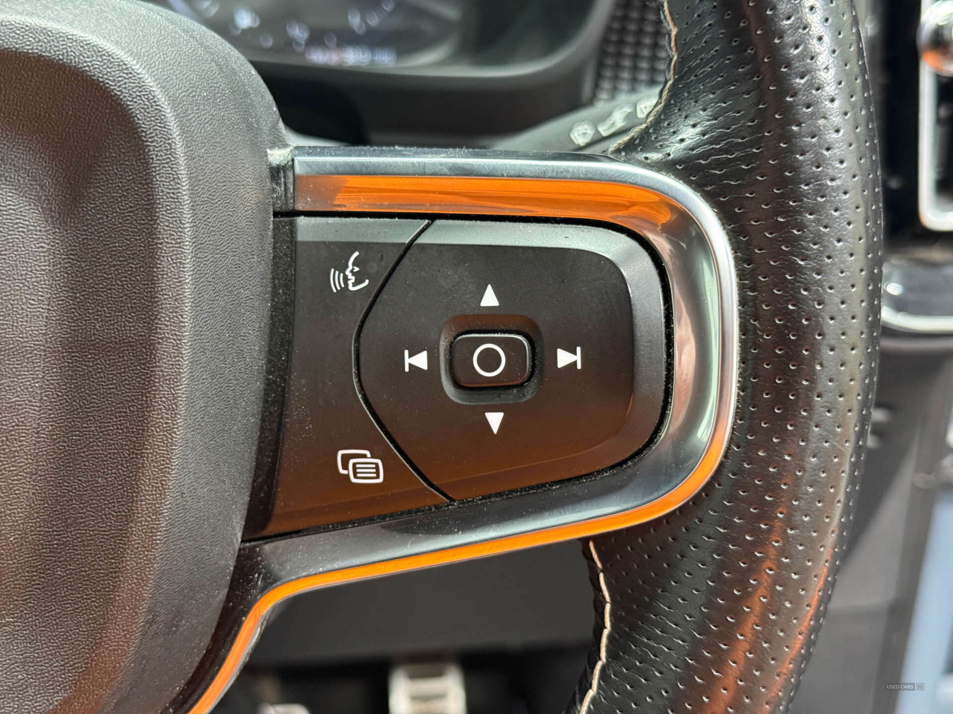 May 2021 Volvo XC40 1.5 T4 Recharge PHEV R DESIGN 5dr Auto