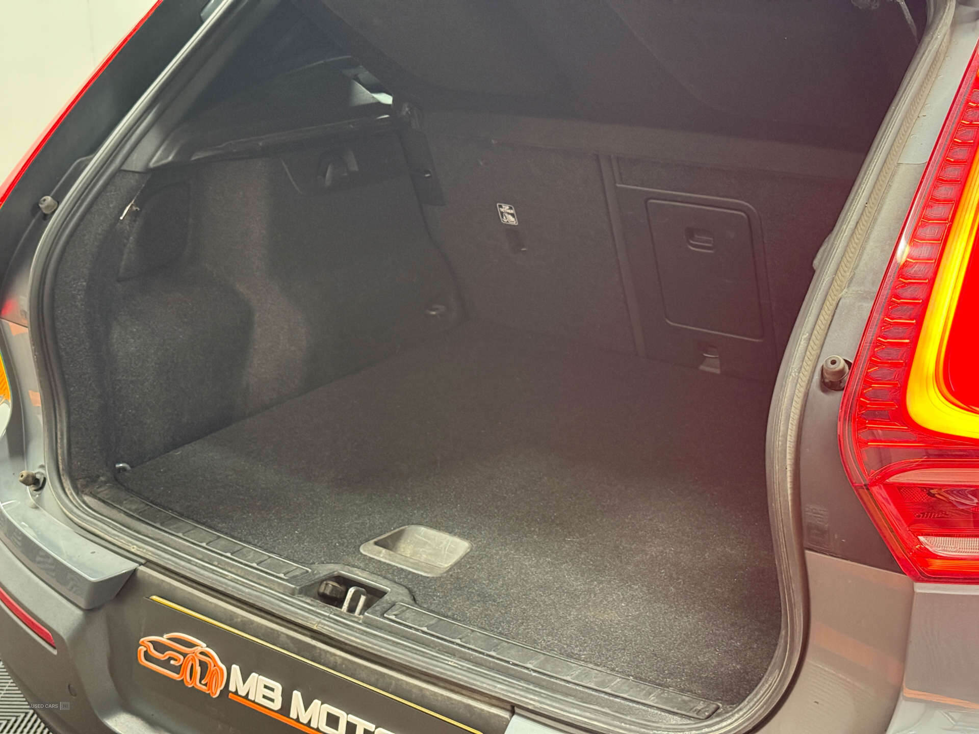 May 2021 Volvo XC40 1.5 T4 Recharge PHEV R DESIGN 5dr Auto