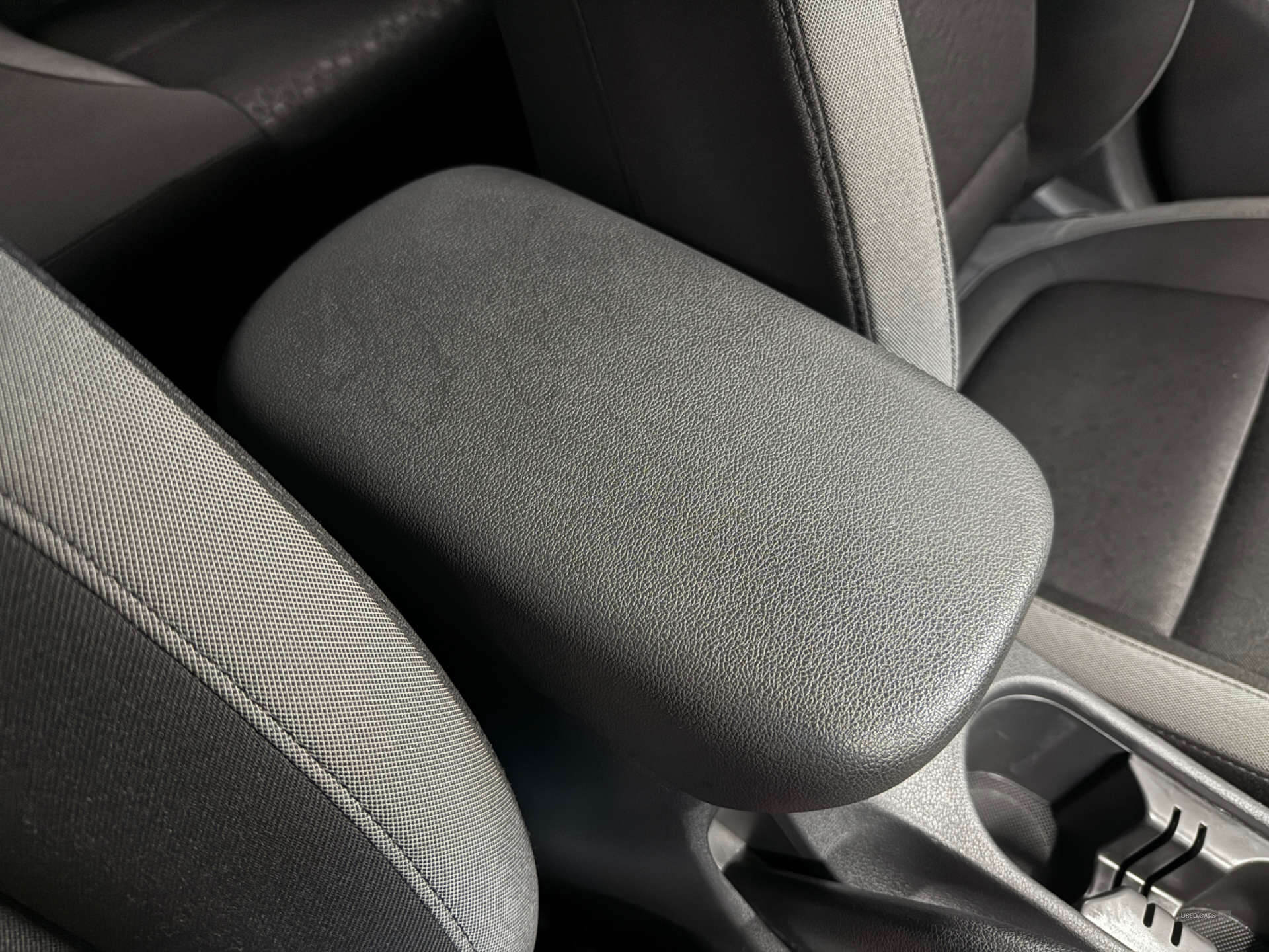 Feb 2018 Hyundai Kona 1.0T GDi Blue Drive Premium 5dr