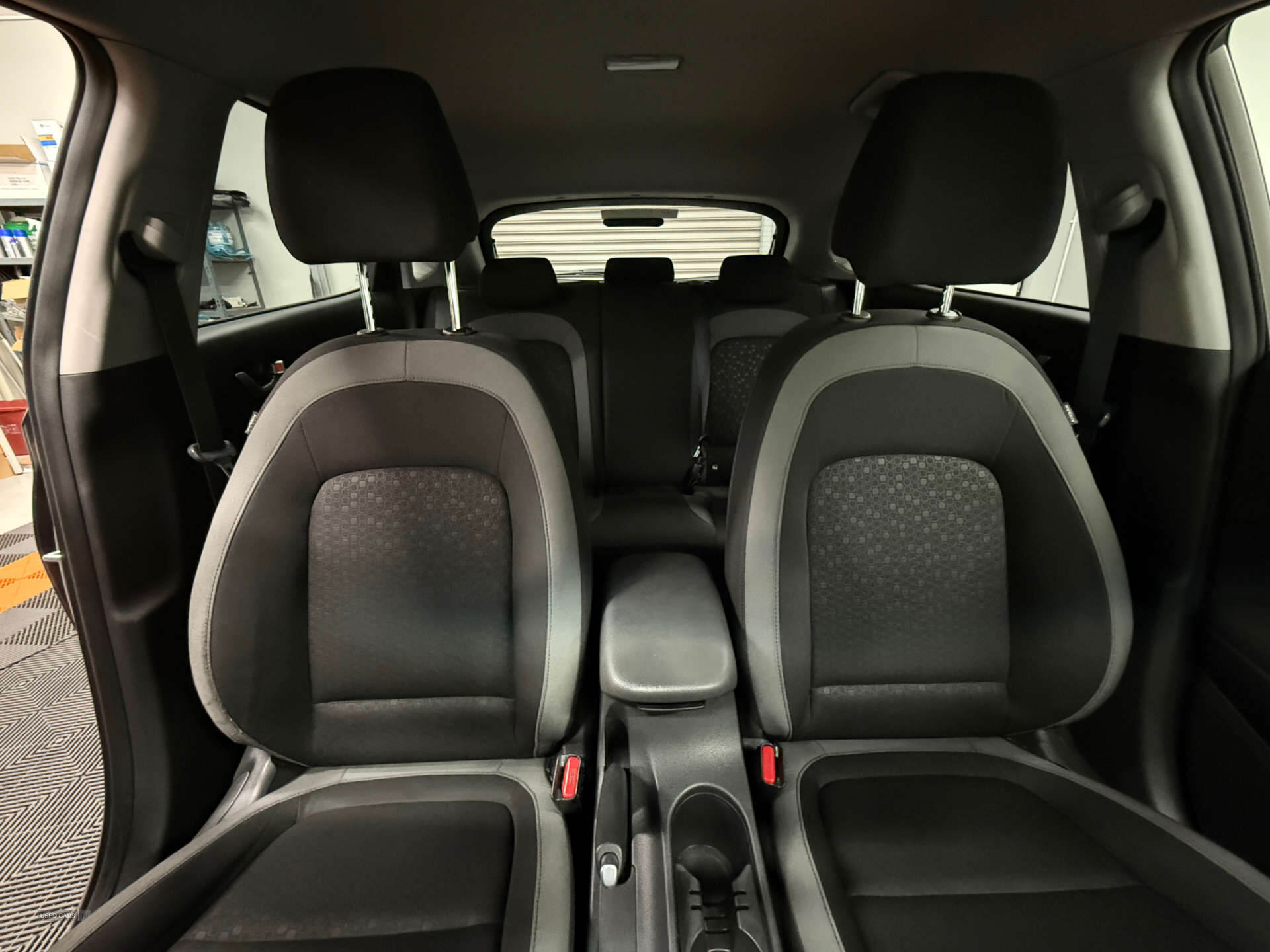 Feb 2018 Hyundai Kona 1.0T GDi Blue Drive Premium 5dr