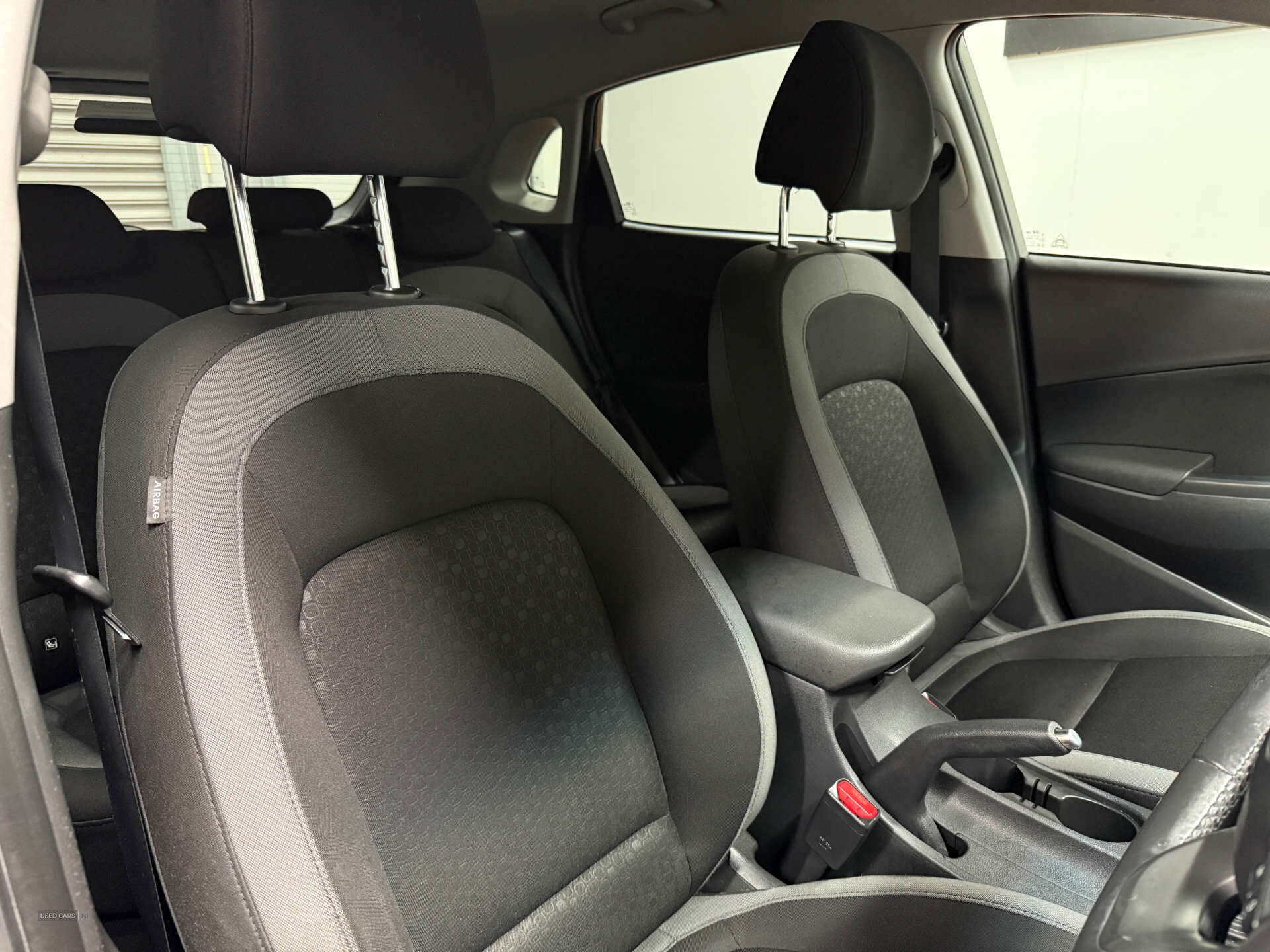 Feb 2018 Hyundai Kona 1.0T GDi Blue Drive Premium 5dr
