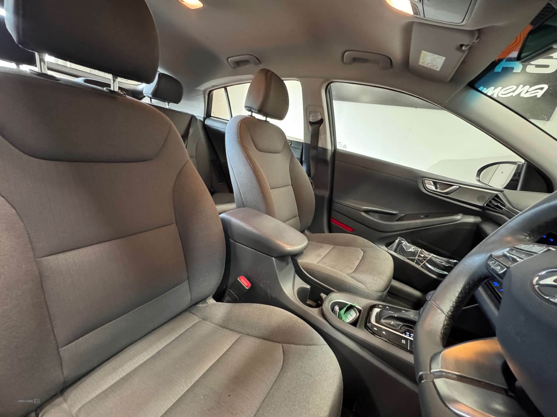 May 2022 Hyundai Ioniq 1.6 GDi Plug-in Hybrid Premium 5dr DCT