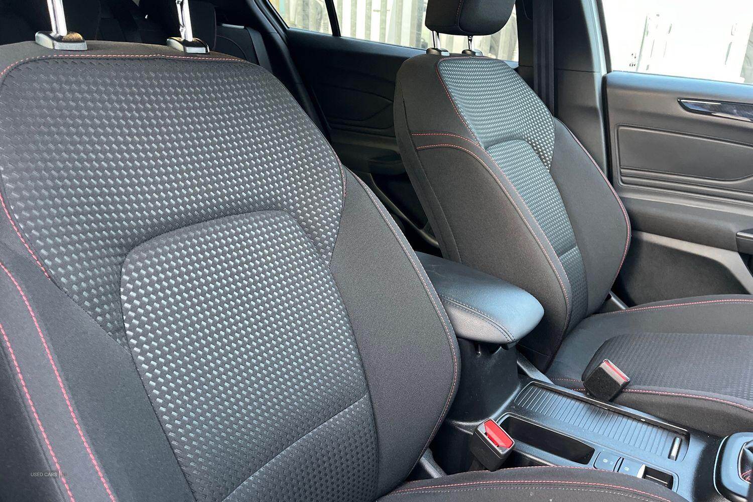 Aug 2024 Ford Focus 1.0 EcoBoost Hybrid mHEV ST-Line 5dr