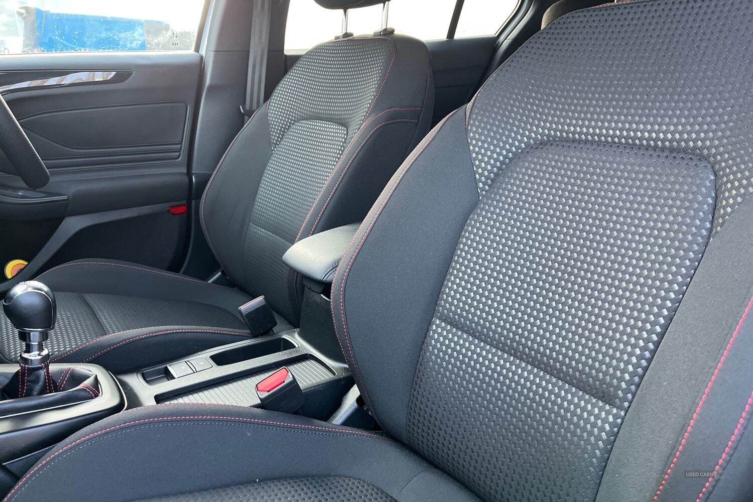 Aug 2024 Ford Focus 1.0 EcoBoost Hybrid mHEV ST-Line 5dr