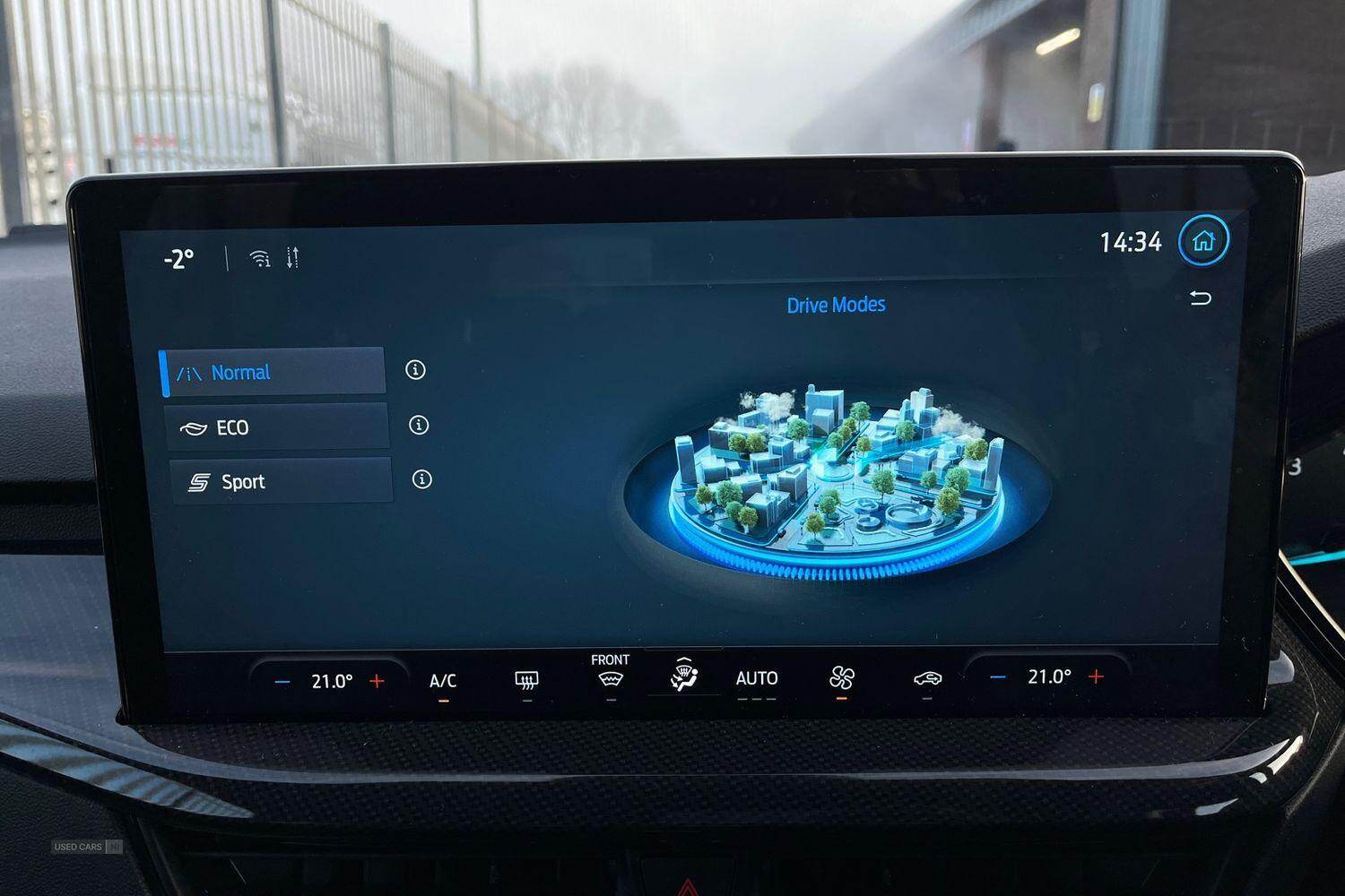 Aug 2024 Ford Focus 1.0 EcoBoost Hybrid mHEV ST-Line 5dr
