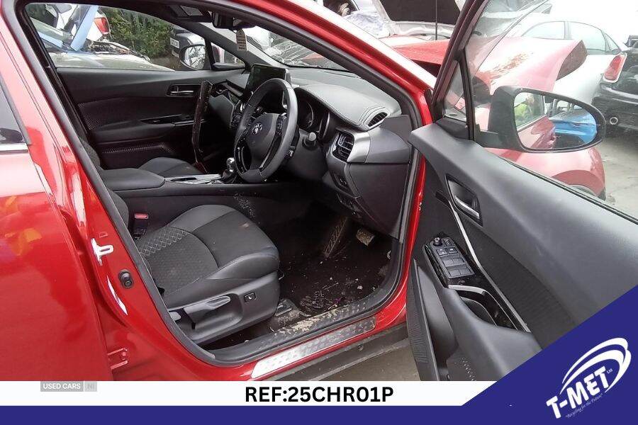 Apr 2022 Toyota C-HR 2.0 Hybrid Design 5dr CVT