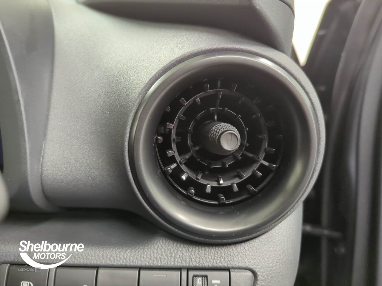 Jun 2024 Toyota C-HR 1.8 Hybrid Design 5dr CVT