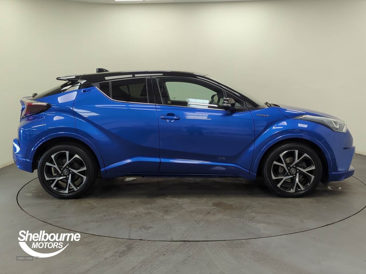 May 2017 Toyota C-HR 1.8 Hybrid Dynamic 5dr CVT