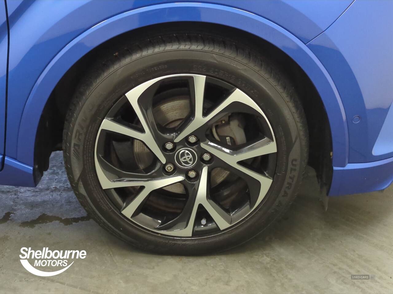 May 2017 Toyota C-HR 1.8 Hybrid Dynamic 5dr CVT