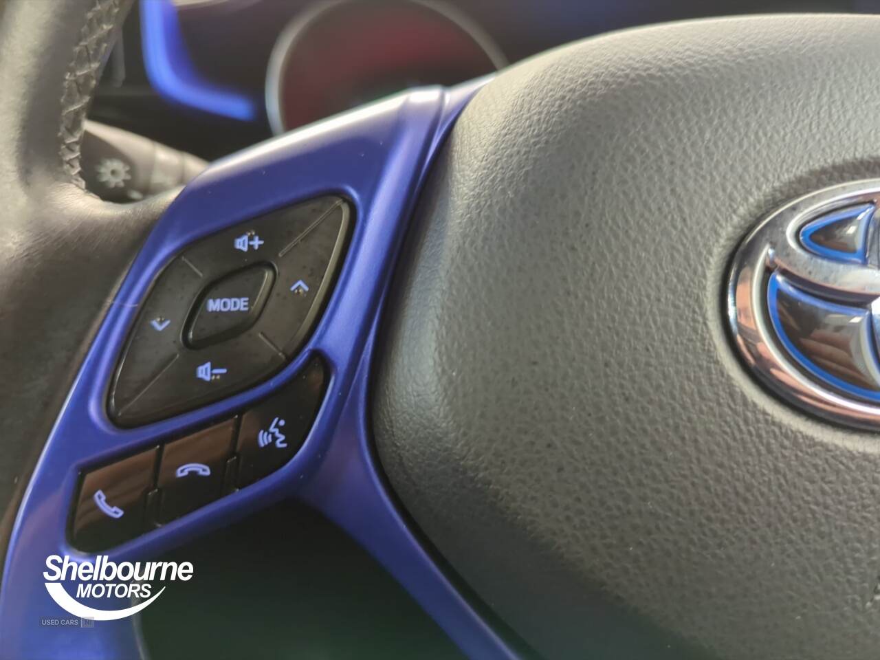 May 2017 Toyota C-HR 1.8 Hybrid Dynamic 5dr CVT