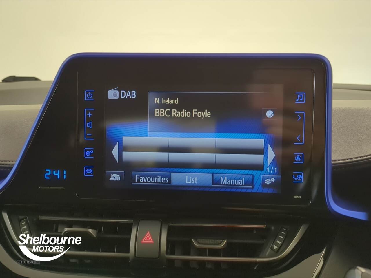 May 2017 Toyota C-HR 1.8 Hybrid Dynamic 5dr CVT