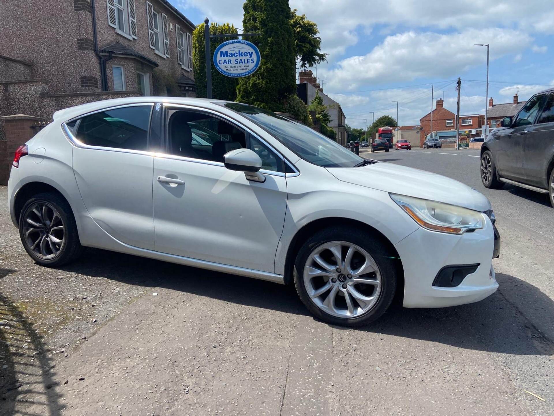 Jun 2013 Citroen DS4 1.6 HDi 115 DStyle 5dr
