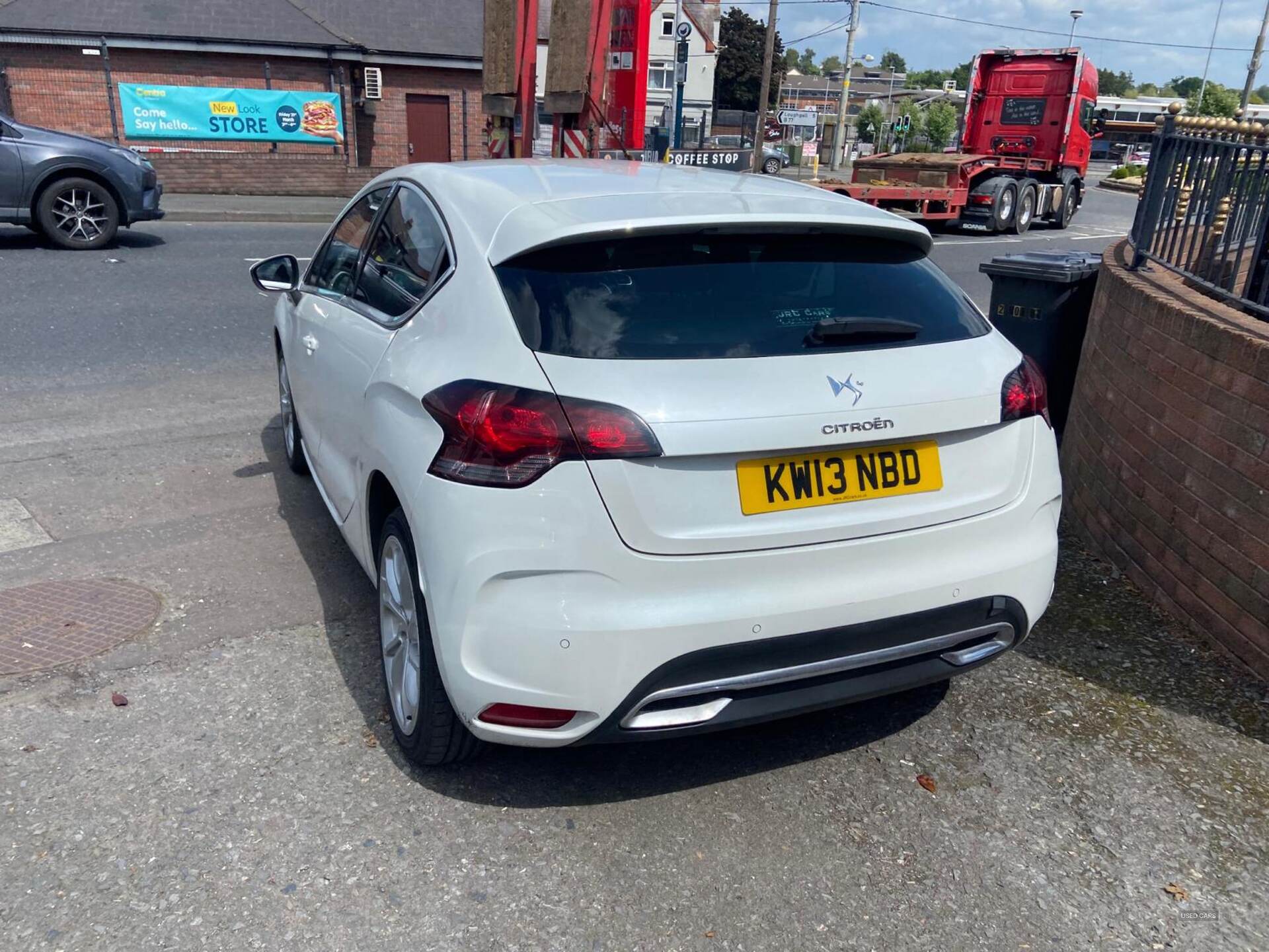 Jun 2013 Citroen DS4 1.6 HDi 115 DStyle 5dr