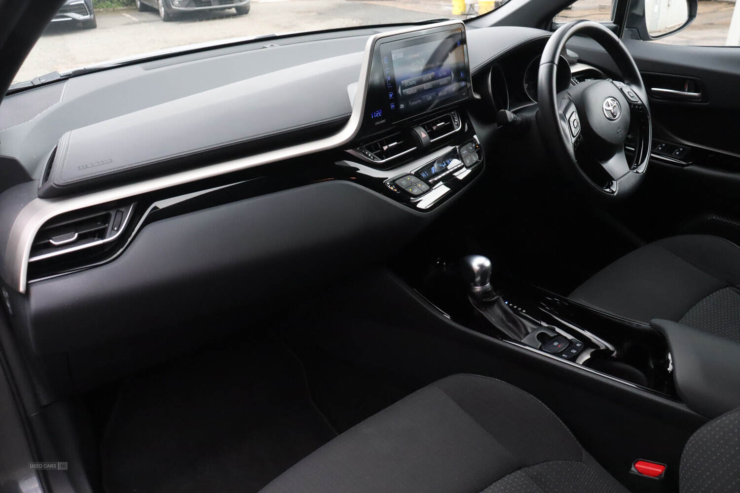 Jan 2019 Toyota C-HR 1.8 Hybrid Design 5dr CVT