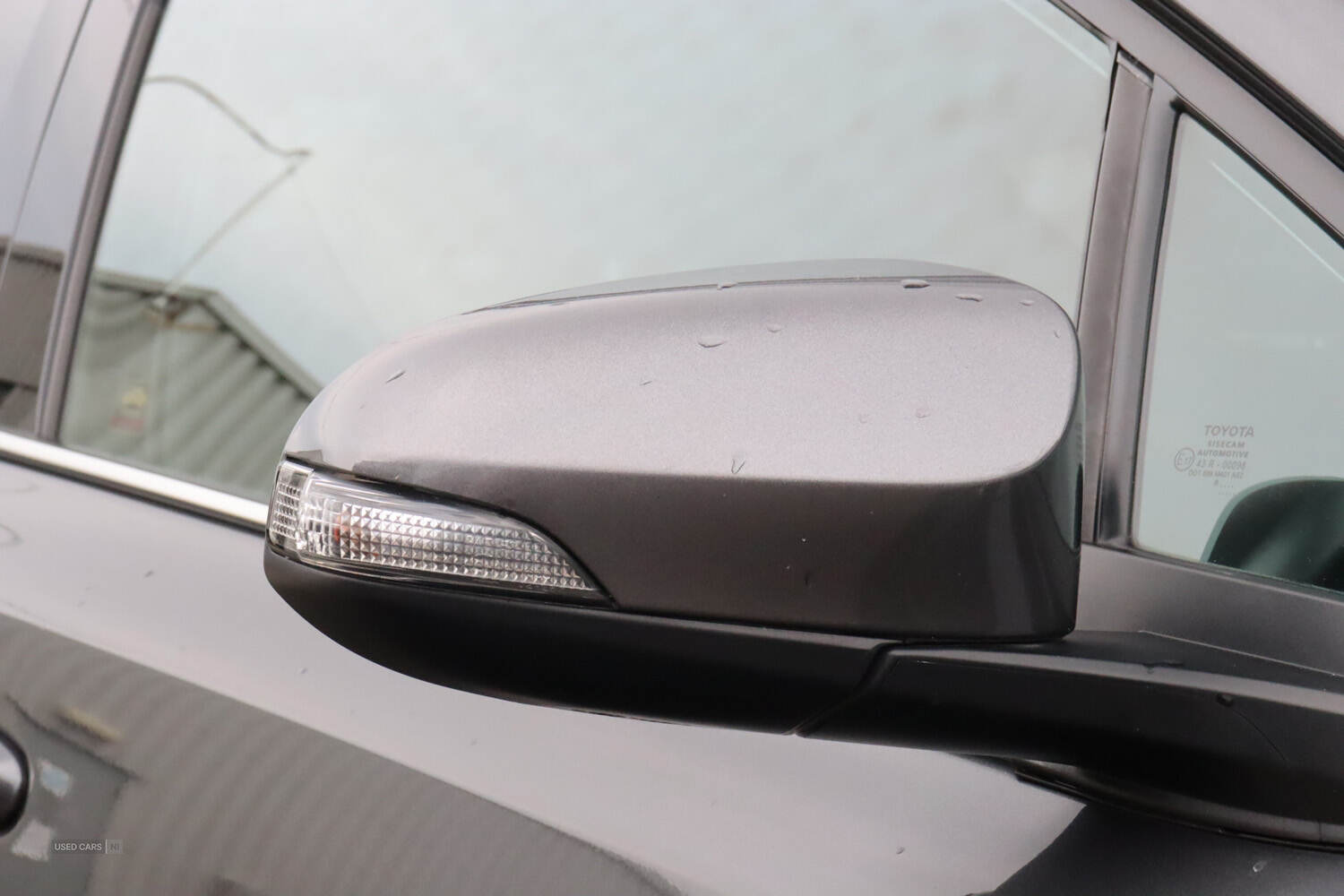 Jan 2019 Toyota C-HR 1.8 Hybrid Design 5dr CVT