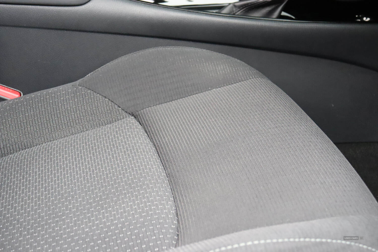 Jan 2019 Toyota C-HR 1.8 Hybrid Design 5dr CVT