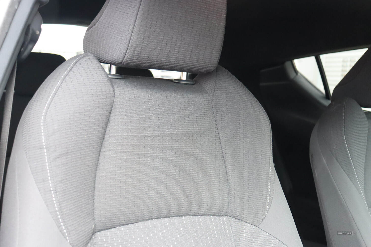 Jan 2019 Toyota C-HR 1.8 Hybrid Design 5dr CVT