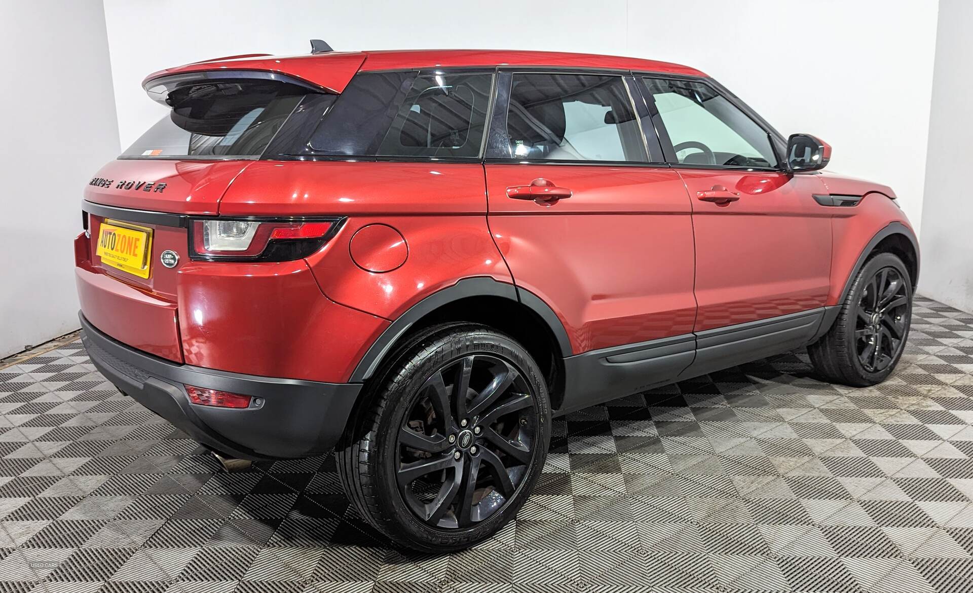 Dec 2015 Land Rover Range Rover Evoque 2.0 eD4 SE 5dr 2WD