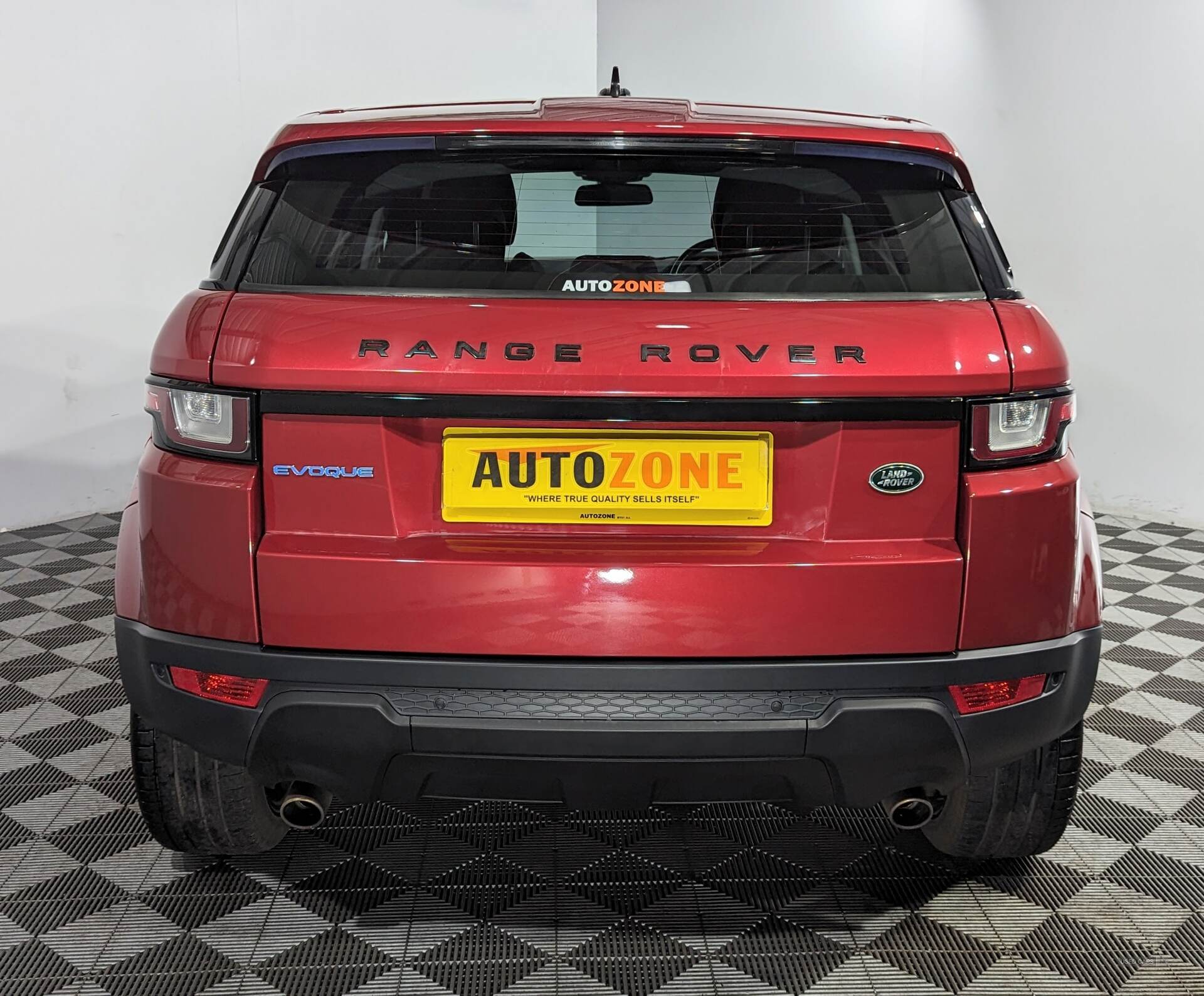 Dec 2015 Land Rover Range Rover Evoque 2.0 eD4 SE 5dr 2WD