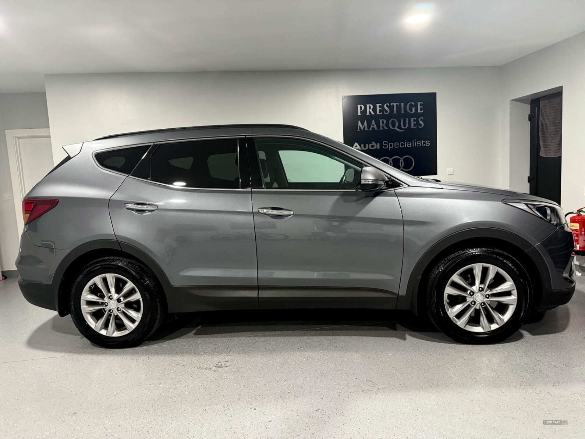 Apr 2017 Hyundai Santa Fe 2.2 CRDi Blue Drive Premium 5dr Auto [7 Seats]