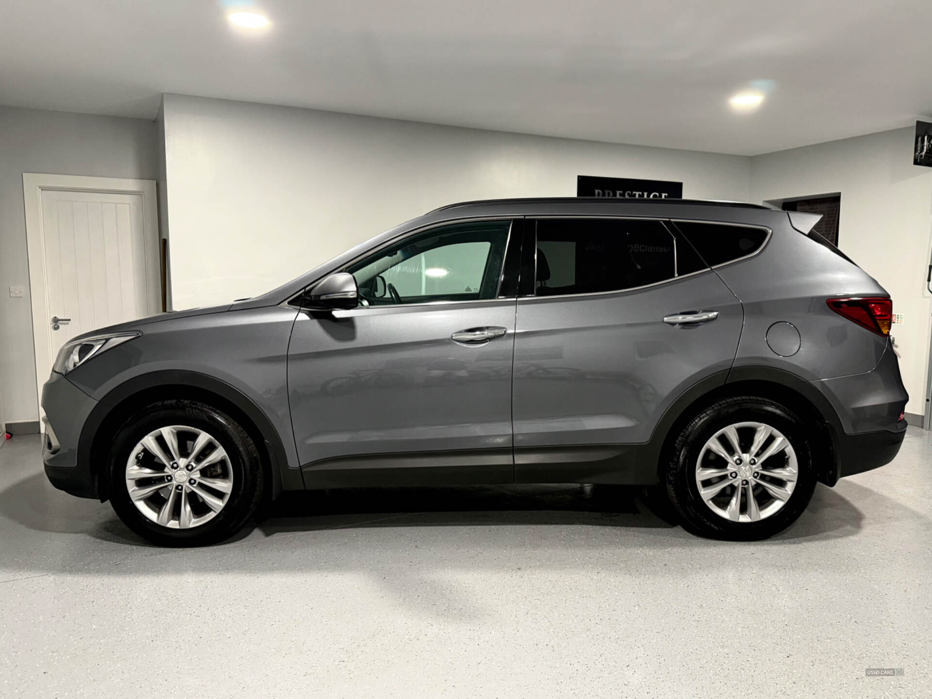 Apr 2017 Hyundai Santa Fe 2.2 CRDi Blue Drive Premium 5dr Auto [7 Seats]