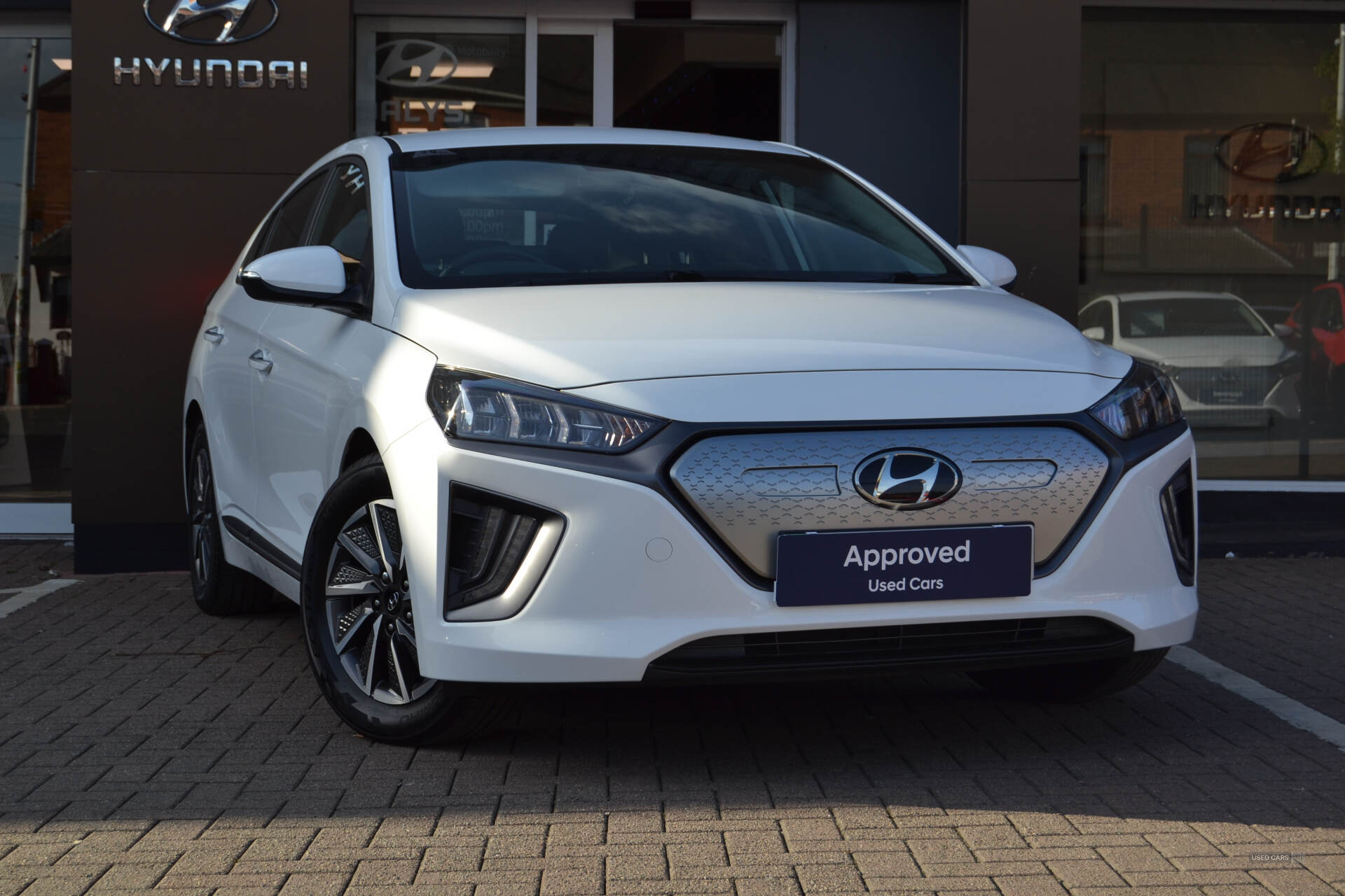Mar 2022 Hyundai Ioniq 100kW Premium 38kWh 5dr Auto
